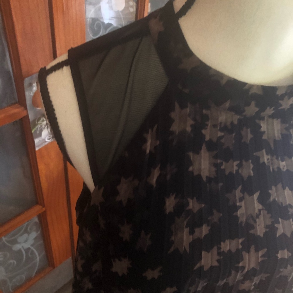 Pleated dress SZ L - Picture 2 of 8